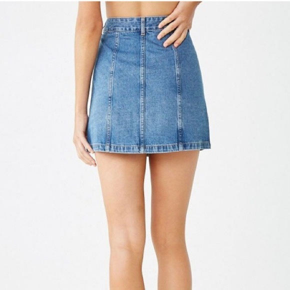 “Refuge” brand, Button-front, seamed denim mini skirt -juniors size L - Picture 6 of 15